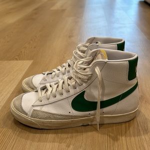 Men’s NIKE White & Pine Green Blazer Mid